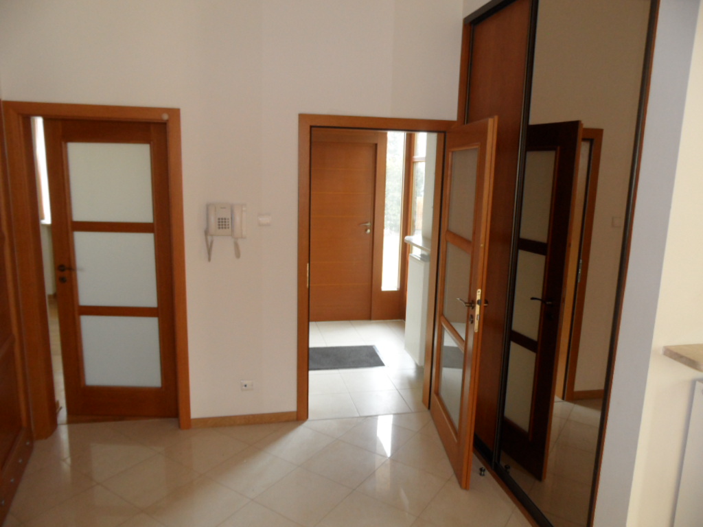 House for Rental, Piaseczyński Konstancin-Jeziorna Bielawa, ul. Vincenta van Gogha 67995097