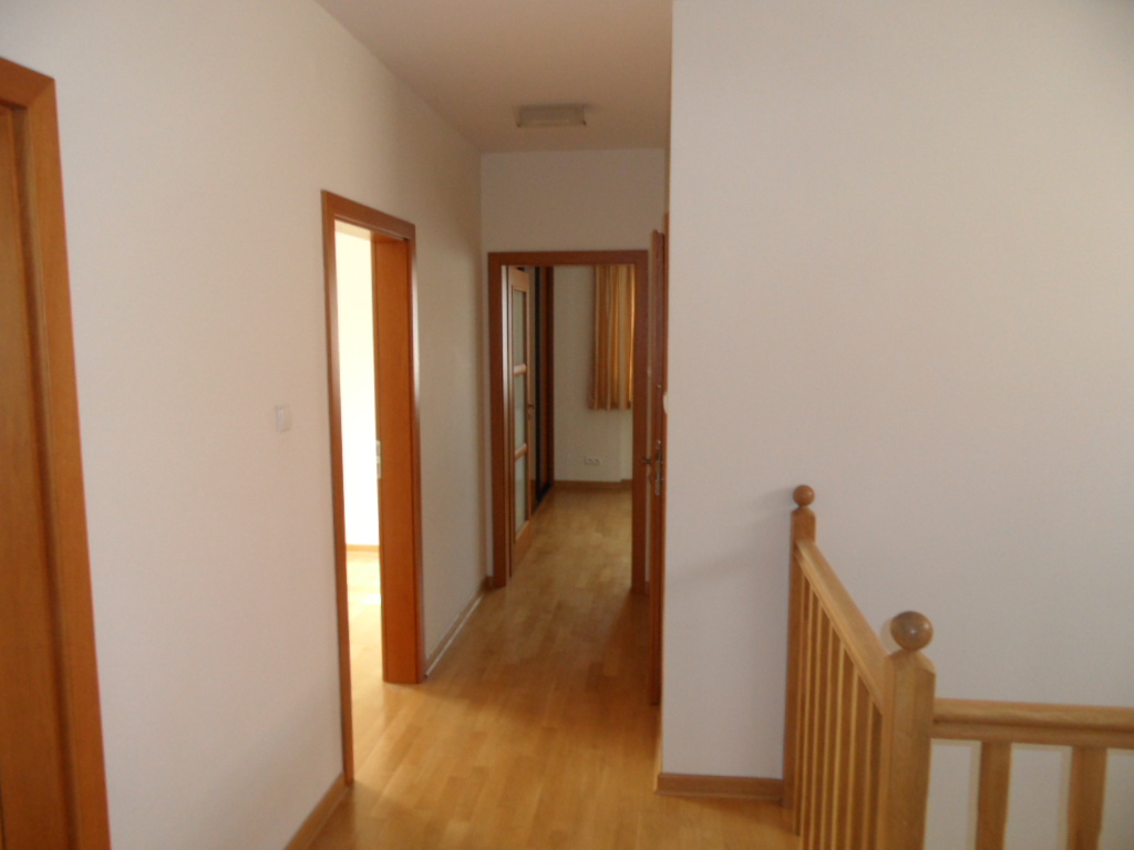House for Rental, Piaseczyński Konstancin-Jeziorna Bielawa, ul. Vincenta van Gogha 67995100
